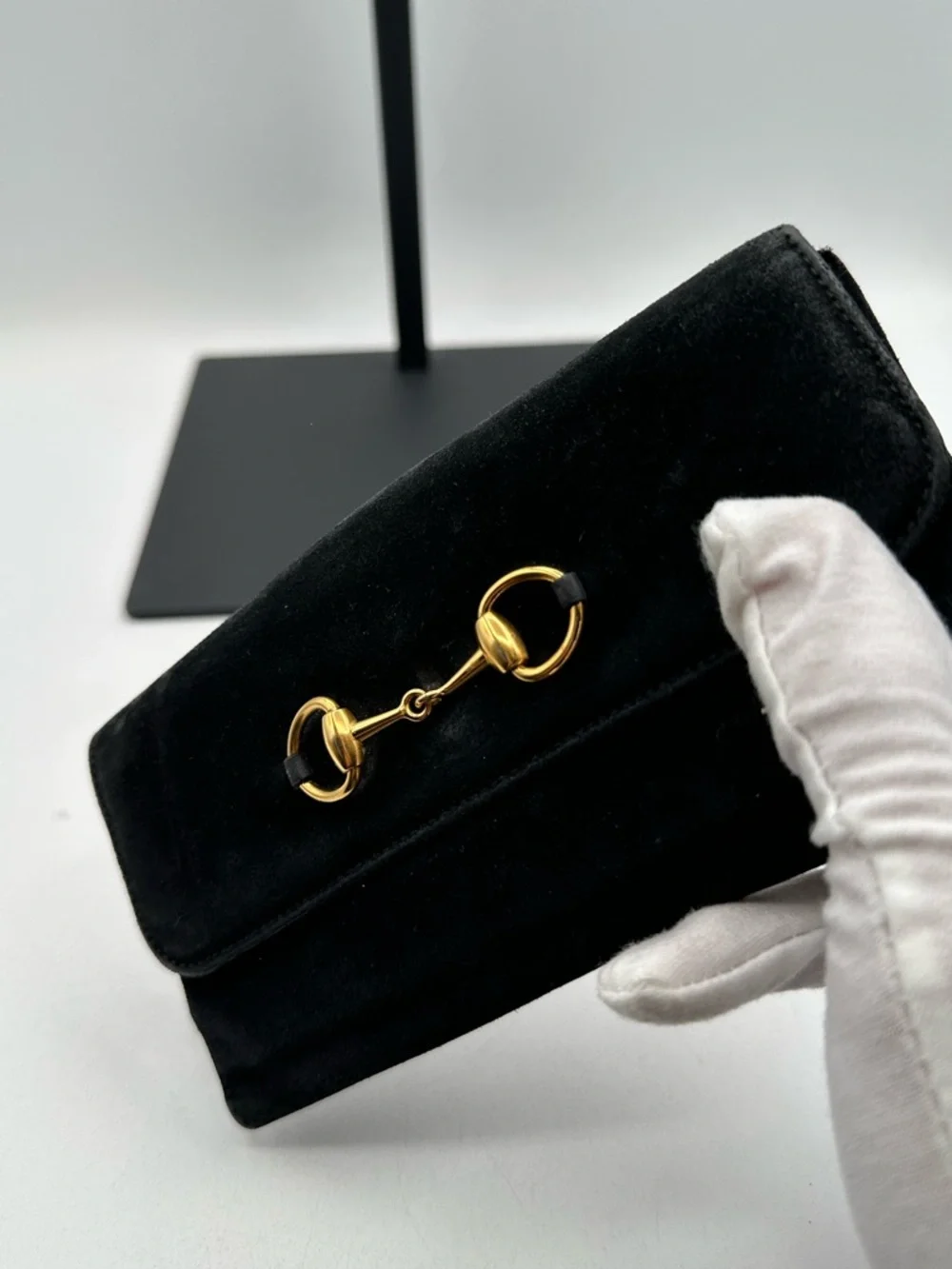 Gucci Gold Horse Bit Velvet Wallet - Picture 3 of 14